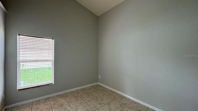 Building Photo - 2916 White Cedar Cir