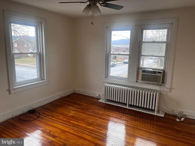 Building Photo - 501 N Brobst St