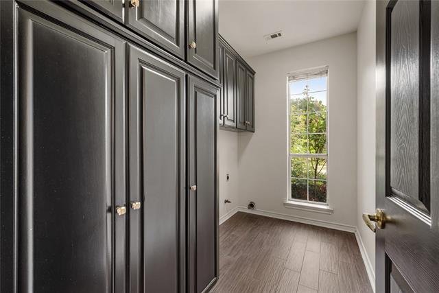 Building Photo - 2101 Tarrant Ln