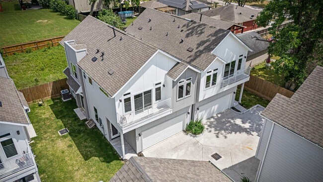 Building Photo - 853 Prosper St