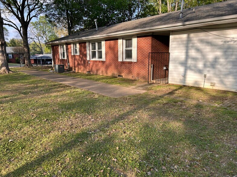 Back of house - 67 Harmony Ln