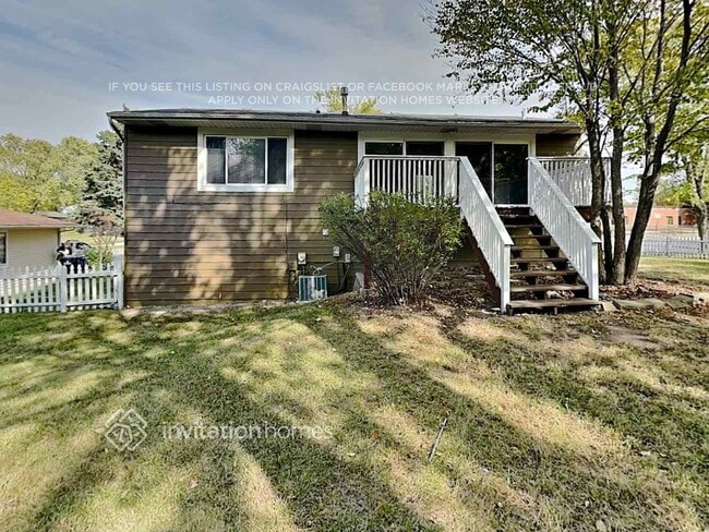 Building Photo - 324 Waverly Dr