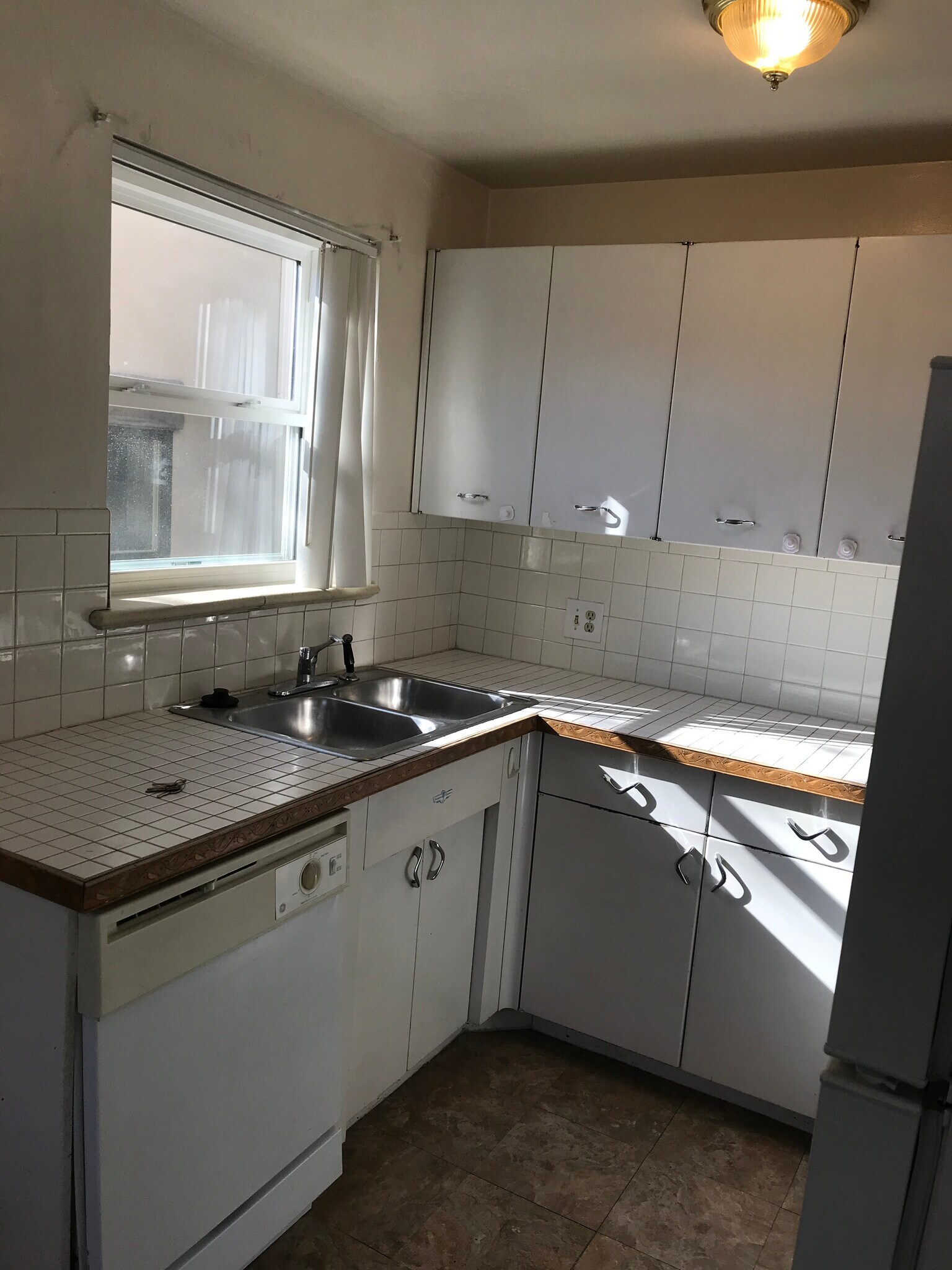 Building Photo - 1350 Columbine St