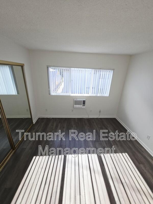Building Photo - 531 Chester St