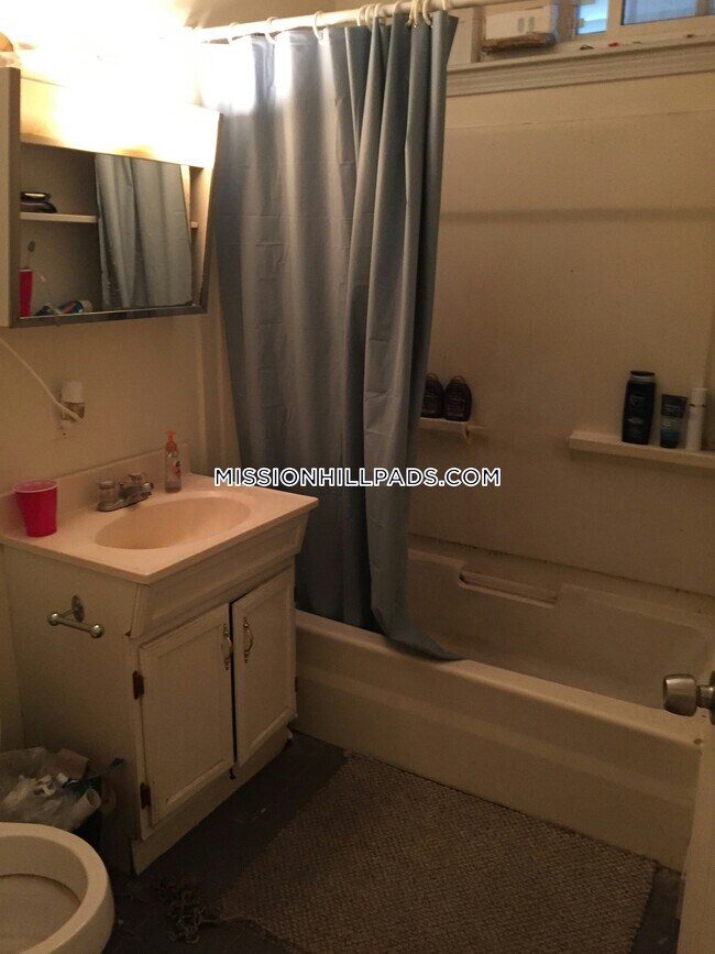 Building Photo - 34 Darling St