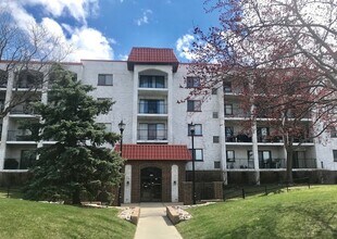 Building Photo - 375 Plum Creek Dr