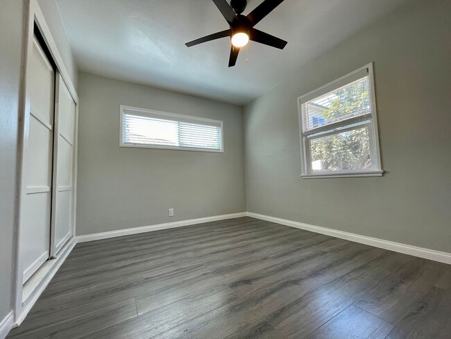 Building Photo - Remodeled 3 Bedroom + 2 Bath Property in R...