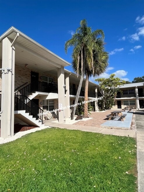 Building Photo - 600 Wildwood Way