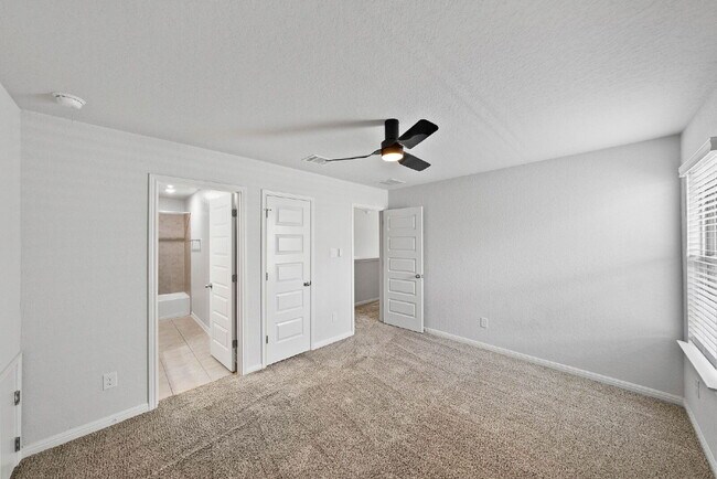 Building Photo - Greenbelt, Second En Suite, Media and Game...