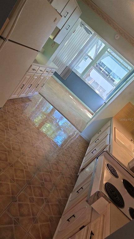 Building Photo - 5880 38th Ave N