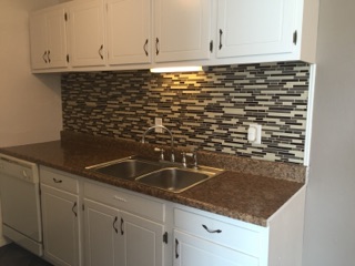 Kitchen - Skyway Apartments