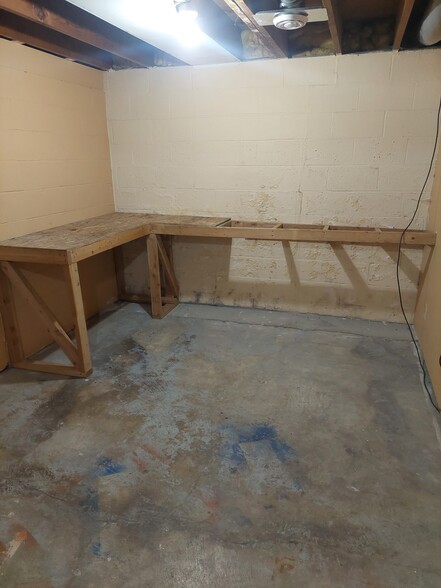 Storage - 718 Truman Ave