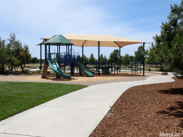 Building Photo - 4800 Westlake Pky