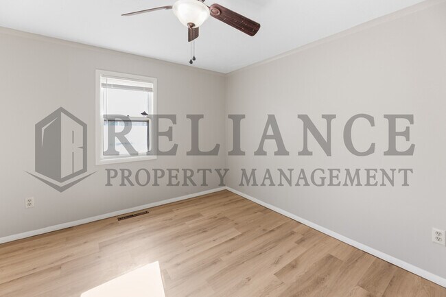 Building Photo - 1823 S Hiram St