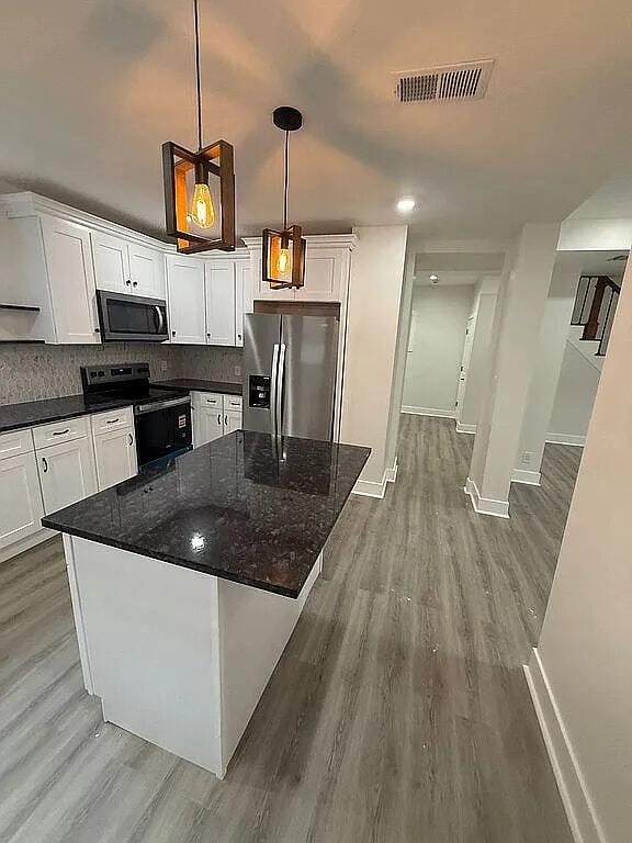 Building Photo - 1105 Quincy Ave