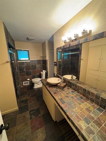 Building Photo - 2615 Gladiolus Ln