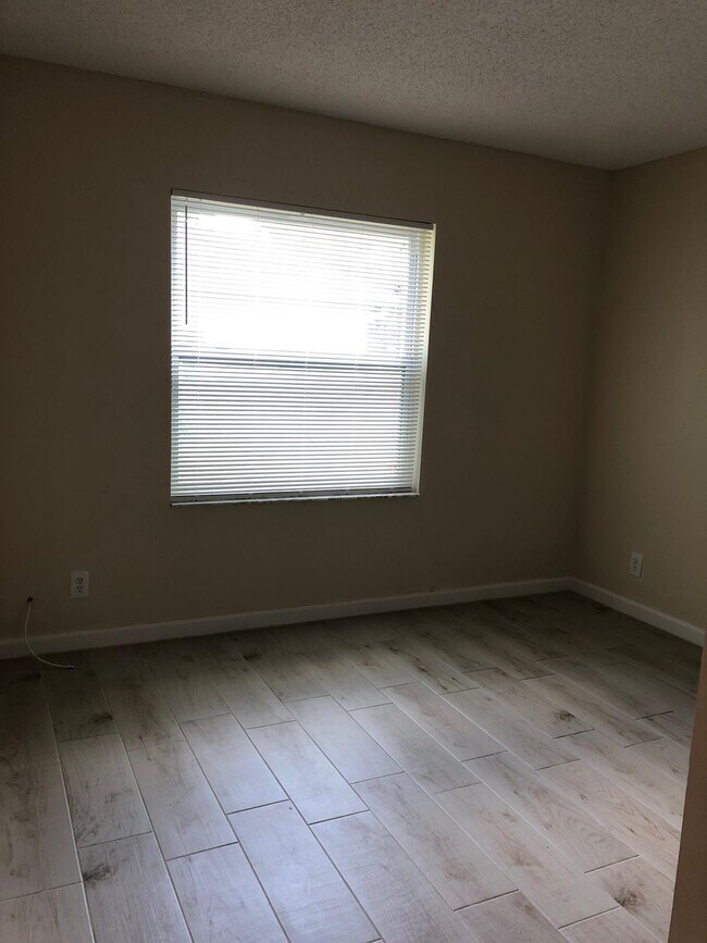 Building Photo - 5060 Sanctuary Way