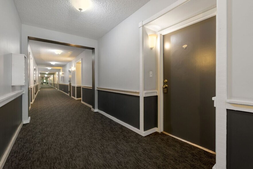 Building Photo - 3111 Oakland Shores Dr