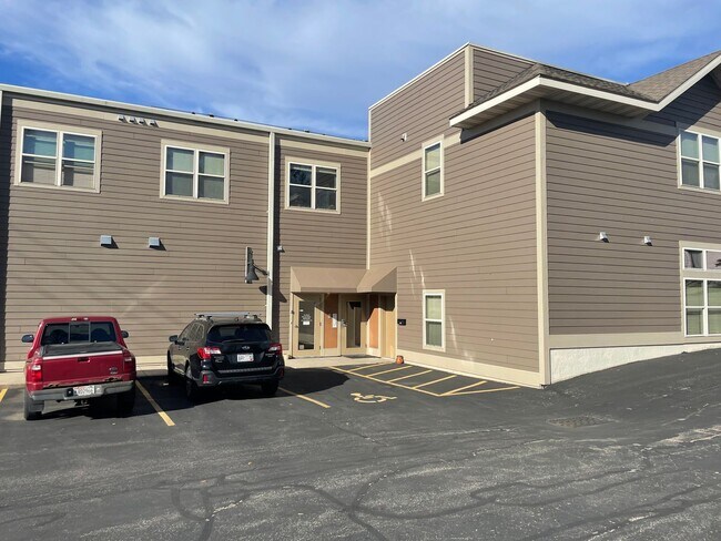 Building Photo - Luxury One-bedroom apartment in downtown S...