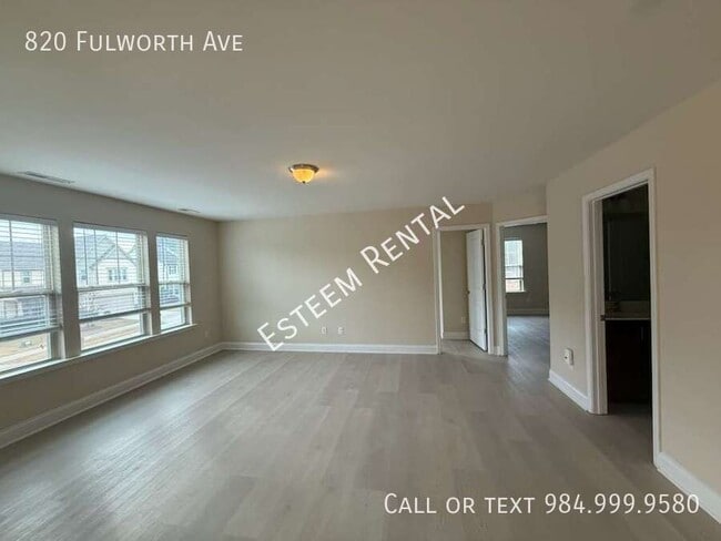 Building Photo - 820 Fulworth Ave