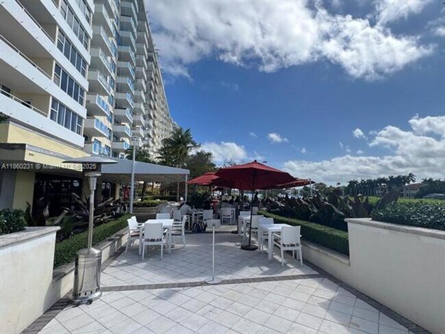 Building Photo - 5600 Collins Ave