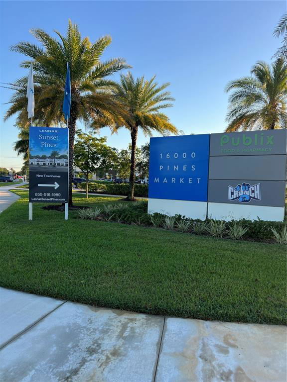 Building Photo - 221 SW 159th Way