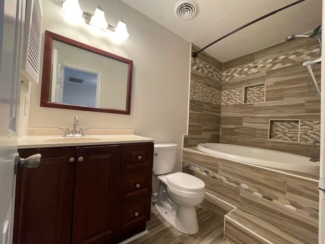 Building Photo - Kempsville Lake