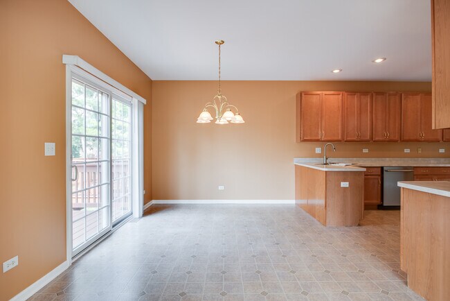 Building Photo - 662 Chaney Ct