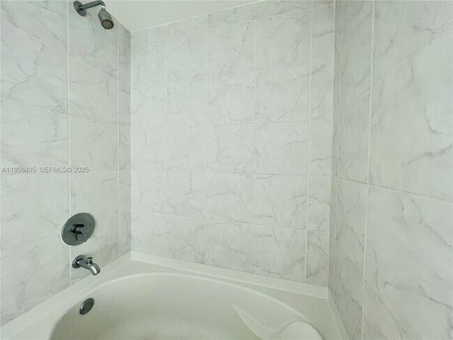 Building Photo - 951 Brickell Ave