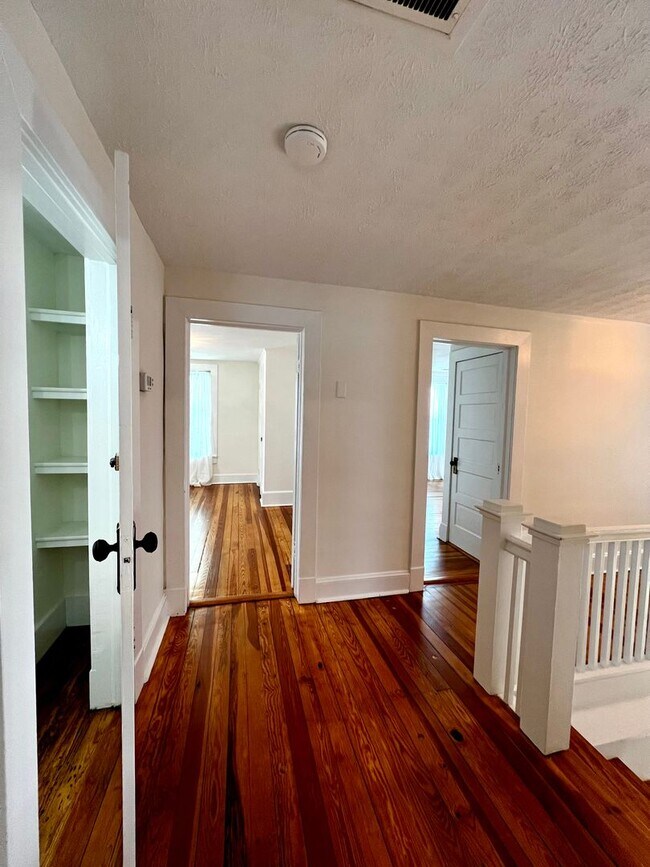 Building Photo - 21 S Church St