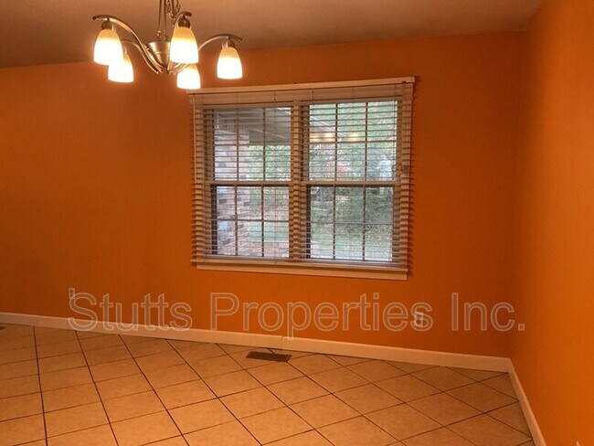 Building Photo - 1810 Marlborough Blvd