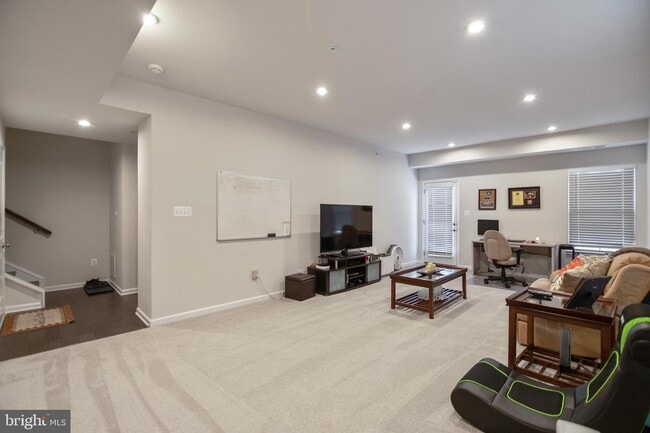 Building Photo - 7843 Otterbein Way