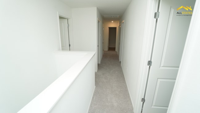 Building Photo - 4030 NE 33rd Ave