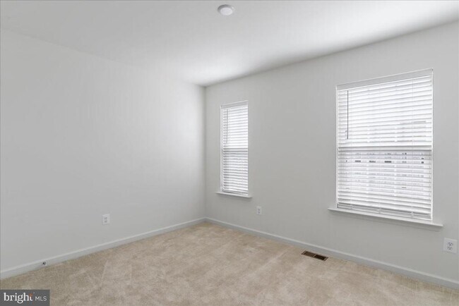 Building Photo - 100 Stafford Pl