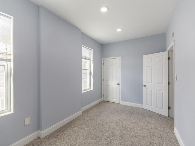 Building Photo - 19 Osborn St