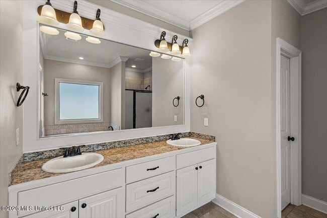 Building Photo - 1022 Trinity Dr