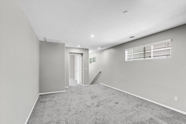 Building Photo - 2215 Antonio Dr