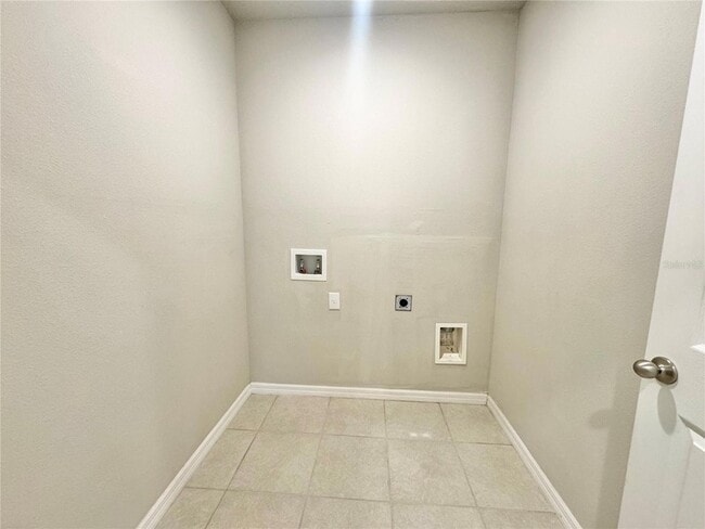 Building Photo - 1343 Benevento Dr