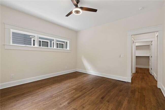 Building Photo - 1511 McLendon Ave NE
