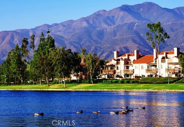 Building Photo - 75 Vía Lampara