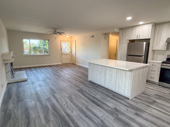 Building Photo - Remodeled 3 Bedroom Home