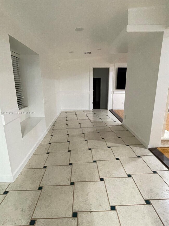 Building Photo - 63 NW 51st Ave