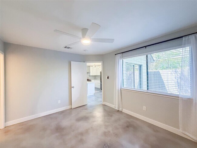 Building Photo - 14527 Donald Dr