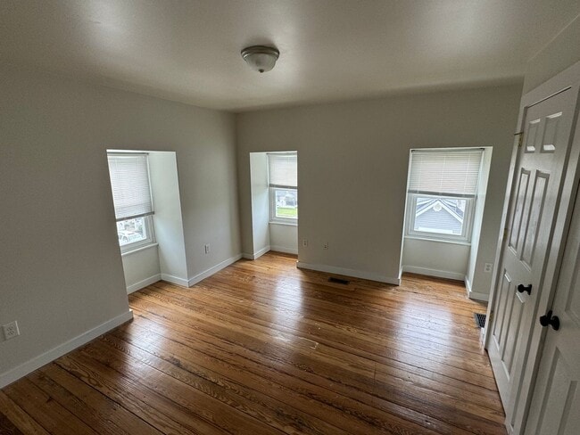 Building Photo - Lovely 5BD/2.5BA Twin in Downingtown Borough!