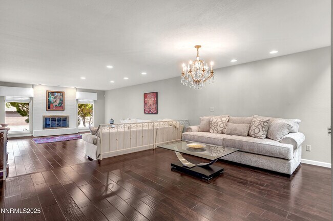 Building Photo - 4953 Lakeridge Terrace W