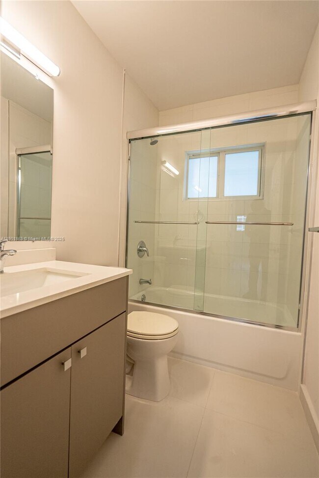 Building Photo - 1185 98th St