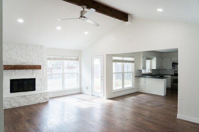 Building Photo - 2861 Panhandle Dr