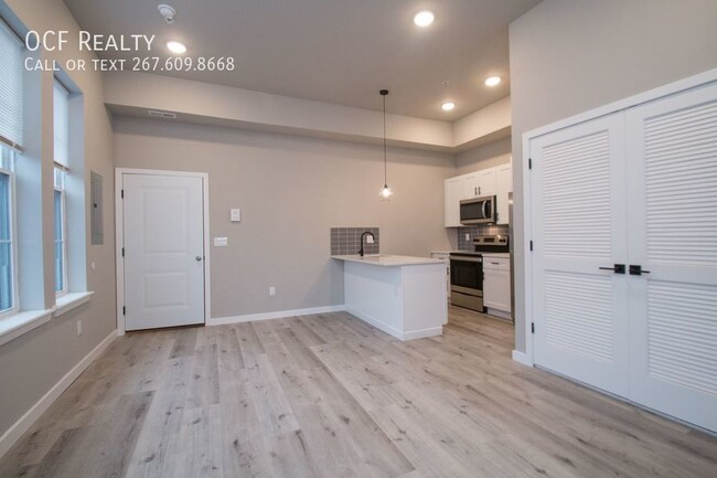 Building Photo - Two Bed Brewerytown Apartment