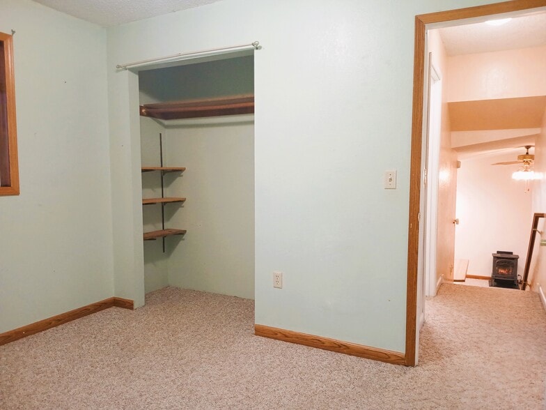 upstairs 2nd bed - 15160 E Robin Ln