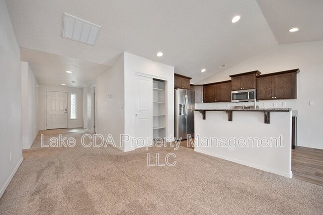 Building Photo - 12335 Gipper Loop